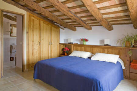 Can Girones, all the beds have direct access to bathroom